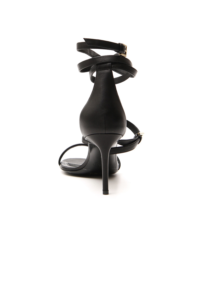 High leather sandal
Intrend High leather sandal
Intrend