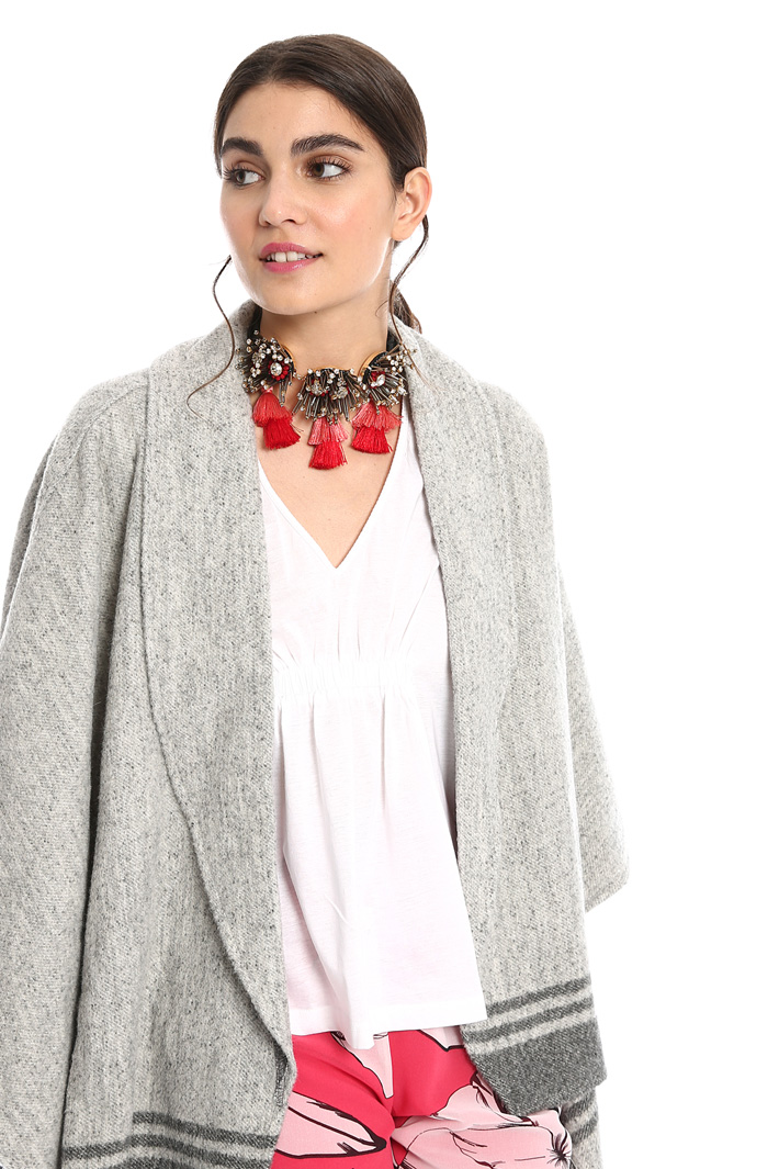 Crewneck necklace with rhinestones
Intrend Crewneck necklace with rhinestones
Intrend