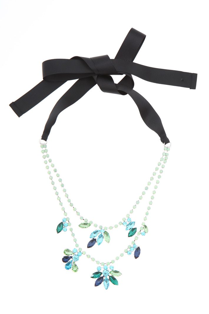 Necklace with ribbon
Intrend Necklace with ribbon
Intrend