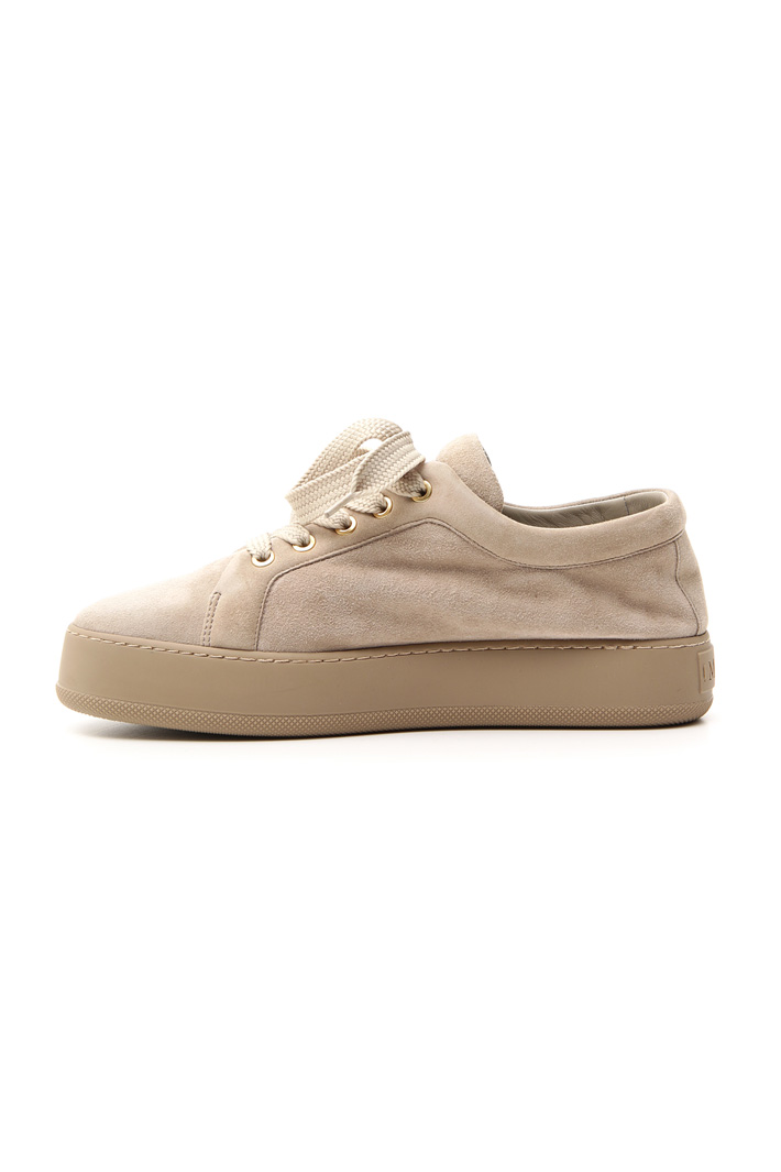 Suede sneakers
Intrend Suede sneakers
Intrend