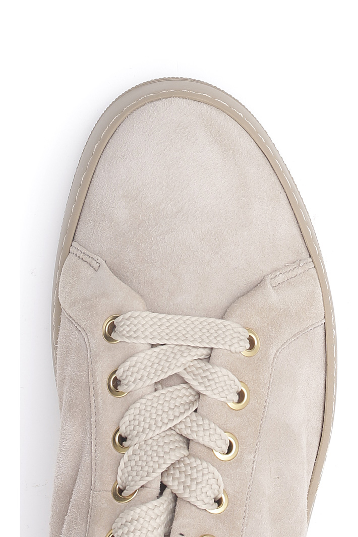 Suede sneakers
Intrend Suede sneakers
Intrend