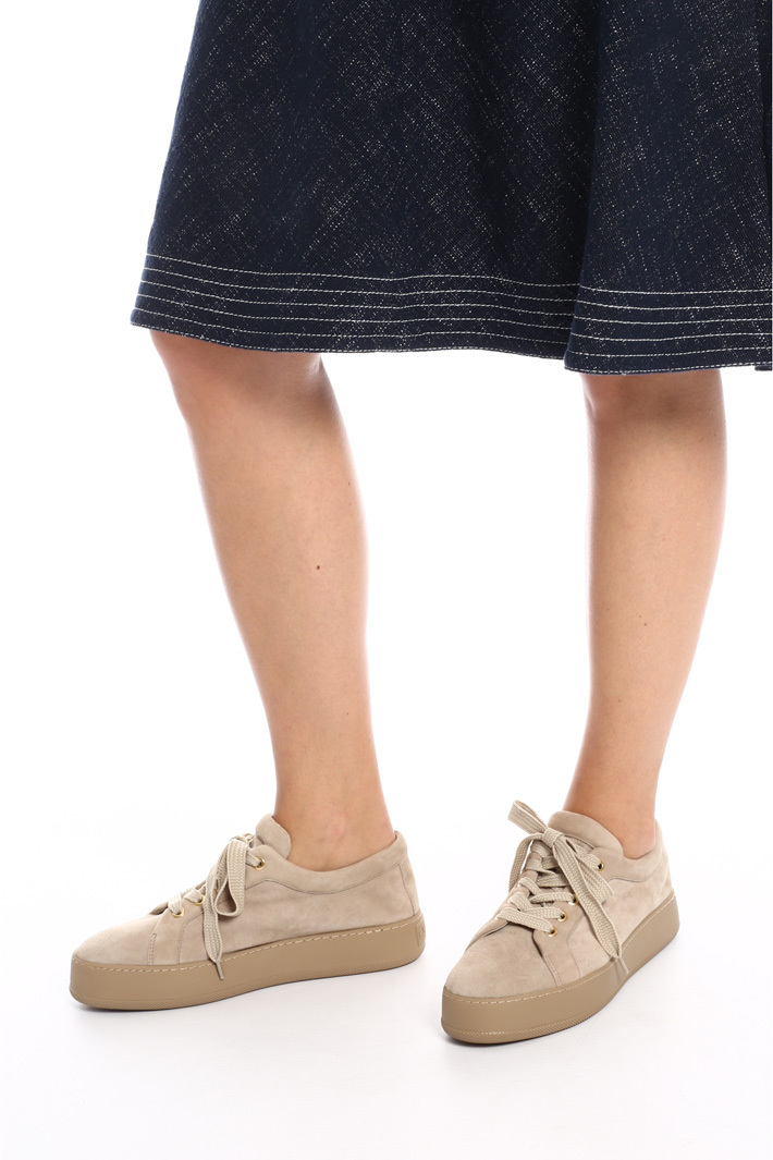 Suede sneakers
Intrend Suede sneakers
Intrend