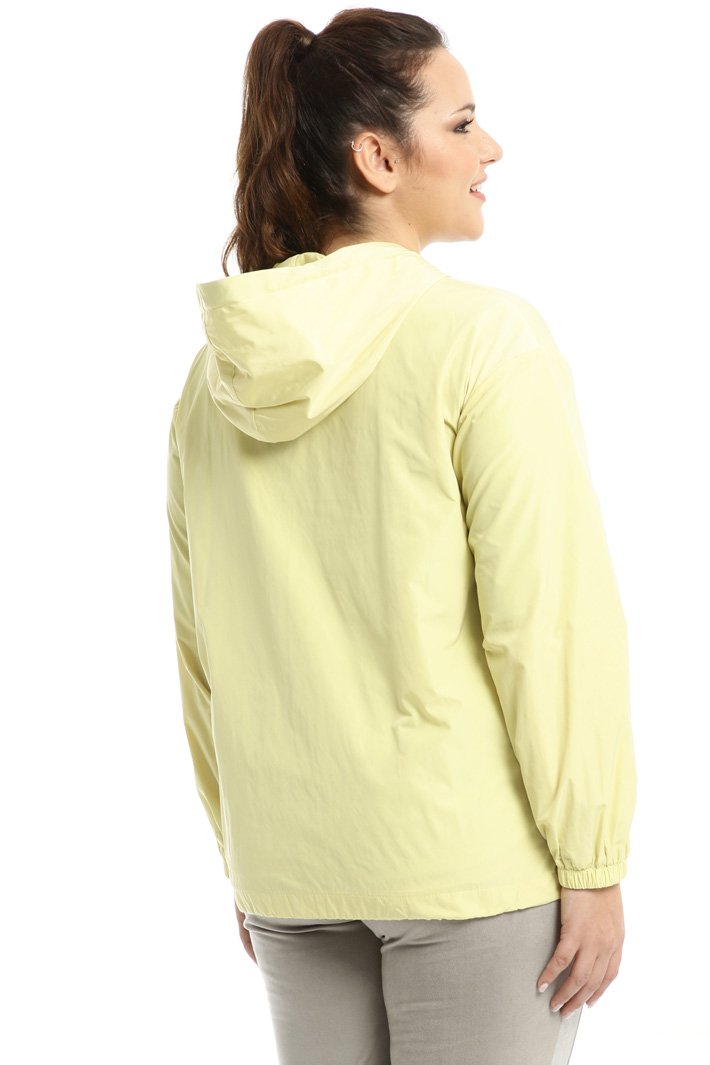 Short taffeta raincoat Intrend Short taffeta raincoat Intrend