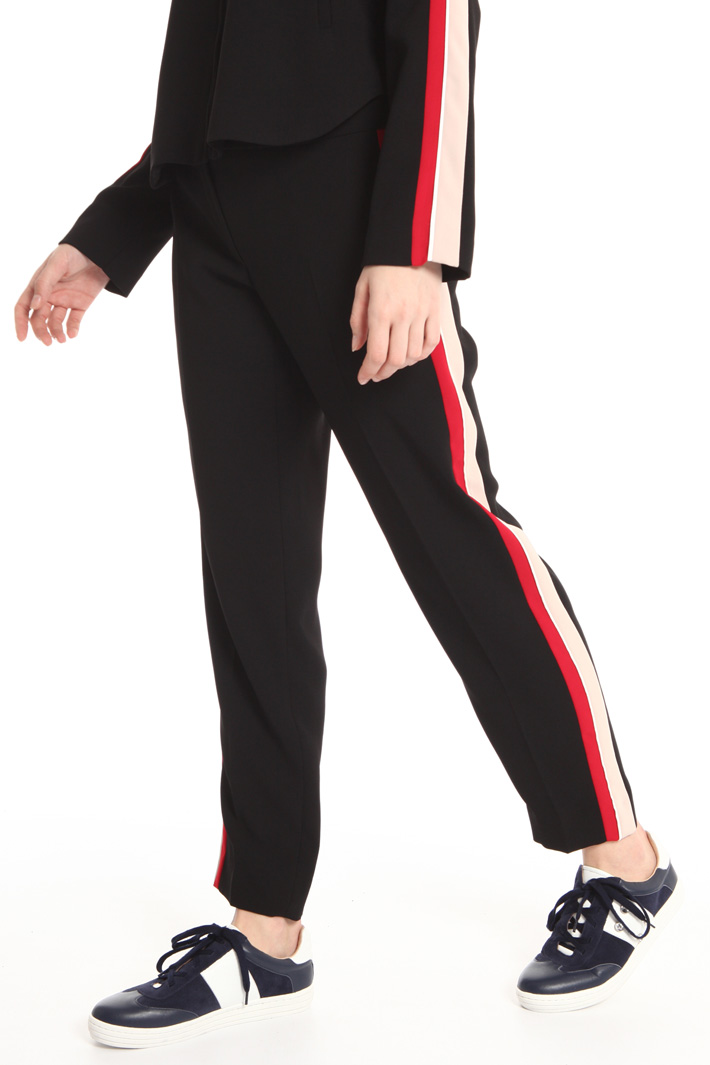 Contrasting band trousers Intrend Contrasting band trousers Intrend