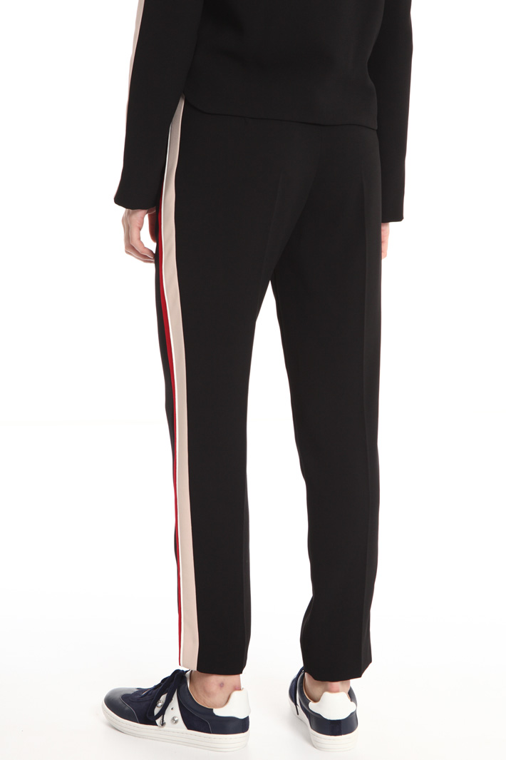 Contrasting band trousers Intrend Contrasting band trousers Intrend