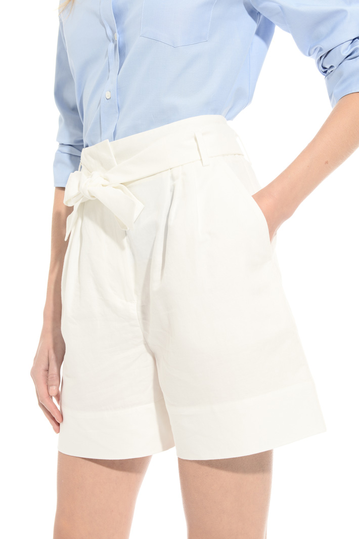 Cotton and linen shorts Intrend Cotton and linen shorts Intrend