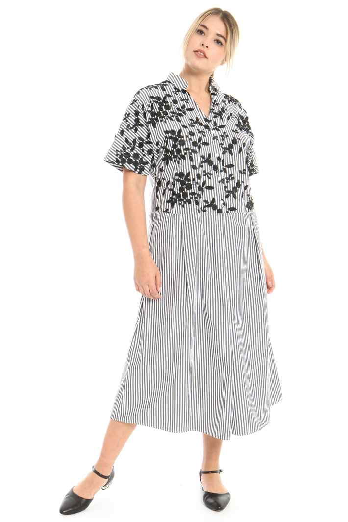 Embroidered cotton dress Intrend Embroidered cotton dress Intrend