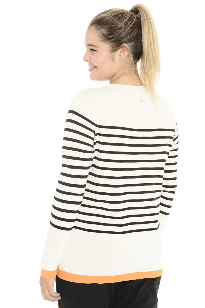 Stretch viscose sweater Intrend Stretch viscose sweater Intrend