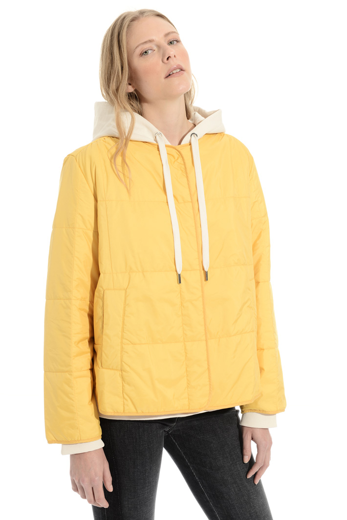 Puffer jacket with press studs Intrend Puffer jacket with press studs Intrend