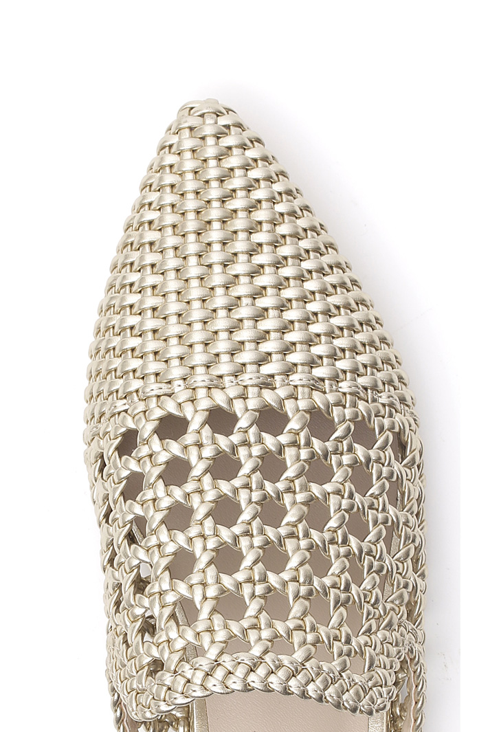 Sabot with weave effect
Intrend Sabot with weave effect
Intrend