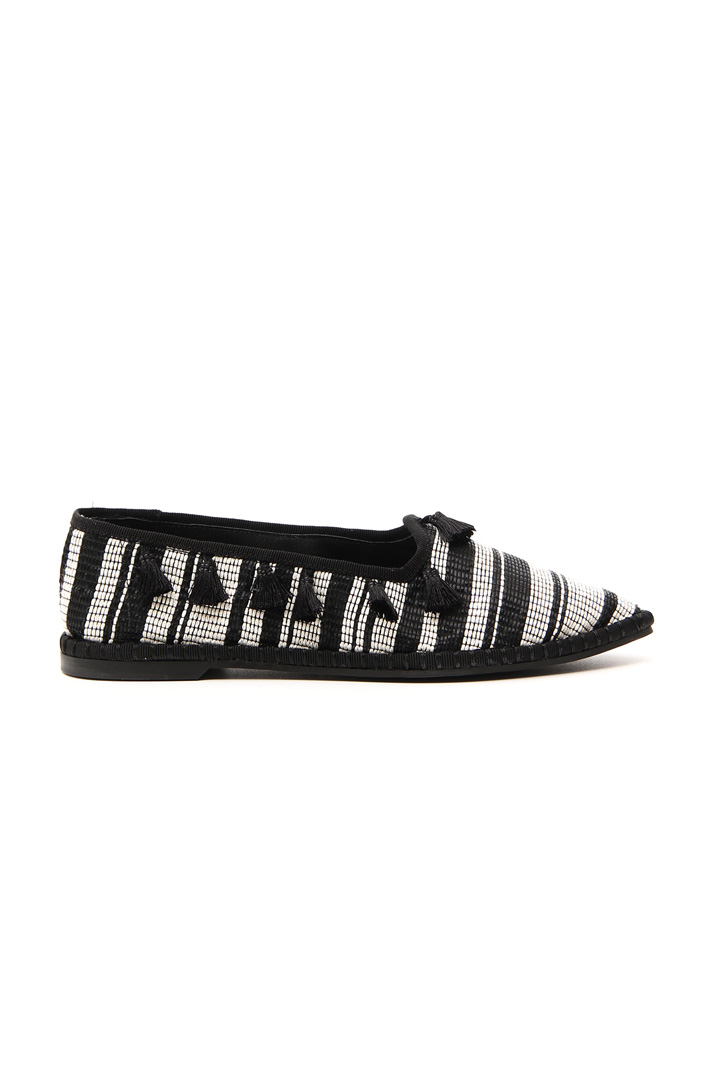 Raffia moccasin with tassels
Intrend Raffia moccasin with tassels
Intrend