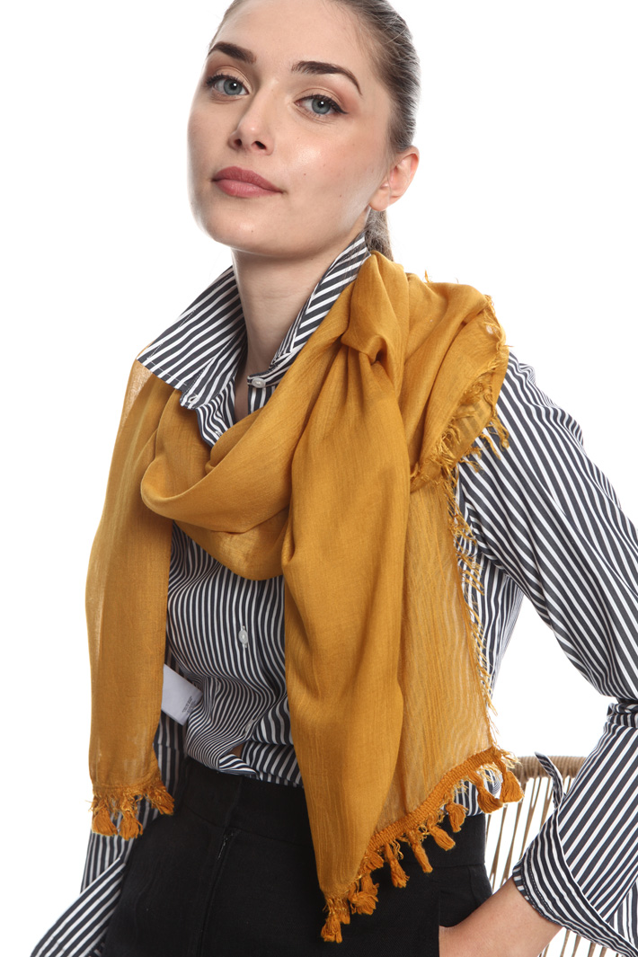 Scarf with cotton details Intrend Scarf with cotton details Intrend