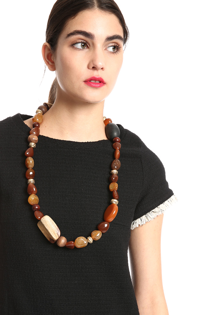 Necklace with mix of stones
Intrend Necklace with mix of stones
Intrend
