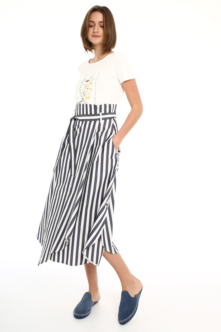 T-shirt in jersey di cotone Intrend T-shirt in jersey di cotone Intrend