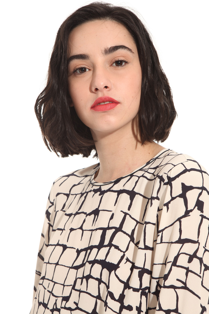 Crepe viscose blouse Intrend Crepe viscose blouse Intrend