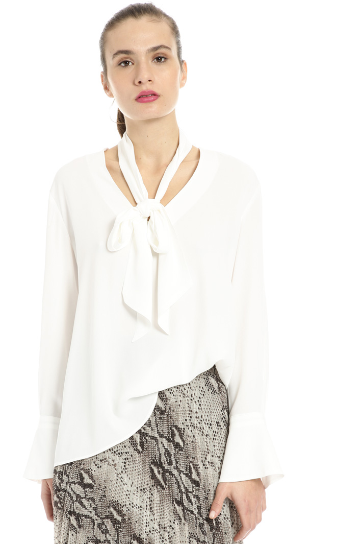 Silk blend crepe blouse Intrend Silk blend crepe blouse Intrend