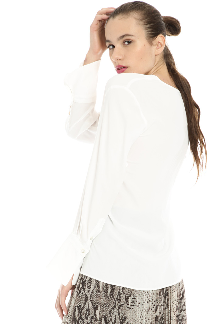Silk blend crepe blouse Intrend Silk blend crepe blouse Intrend