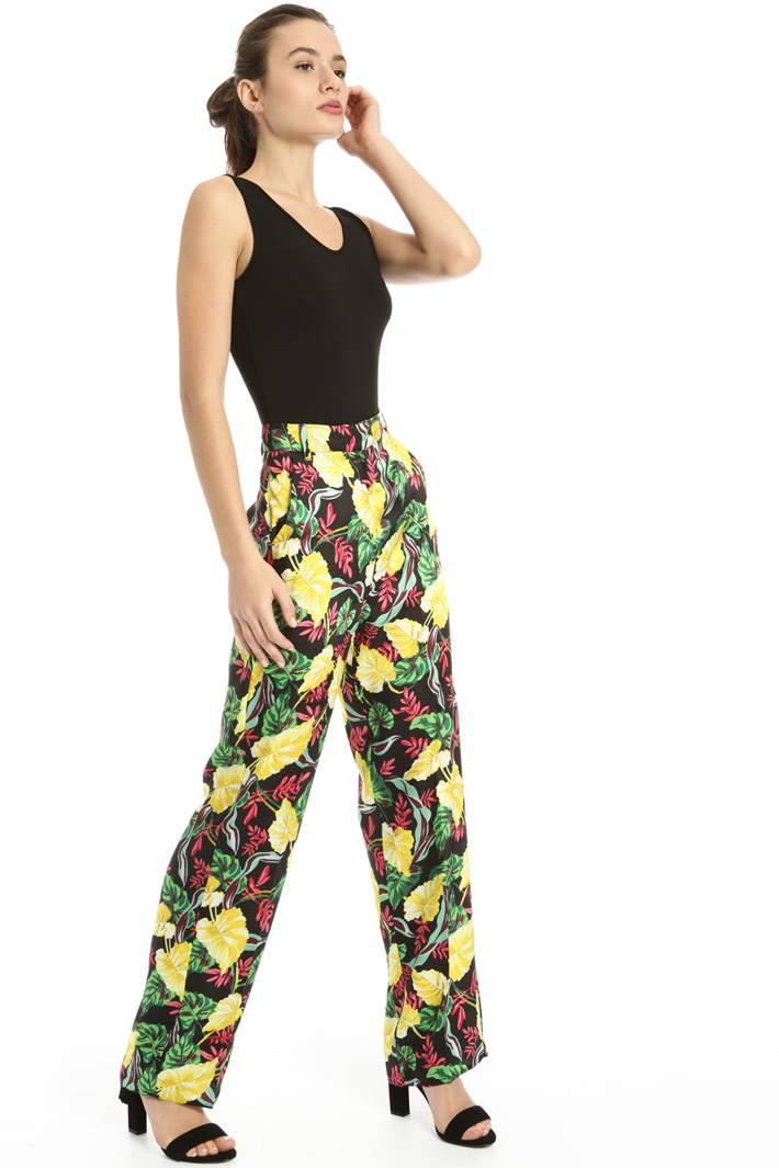 Printed twill trousers Intrend Printed twill trousers Intrend