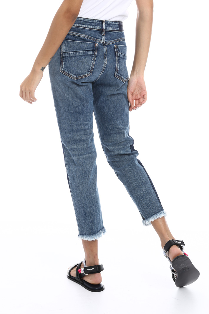 Fringed hem jeans Intrend Fringed hem jeans Intrend