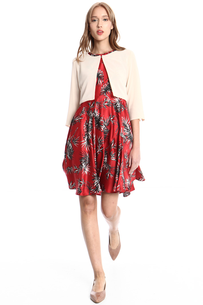 Shrug in the crepe fabric Intrend Shrug in the crepe fabric Intrend