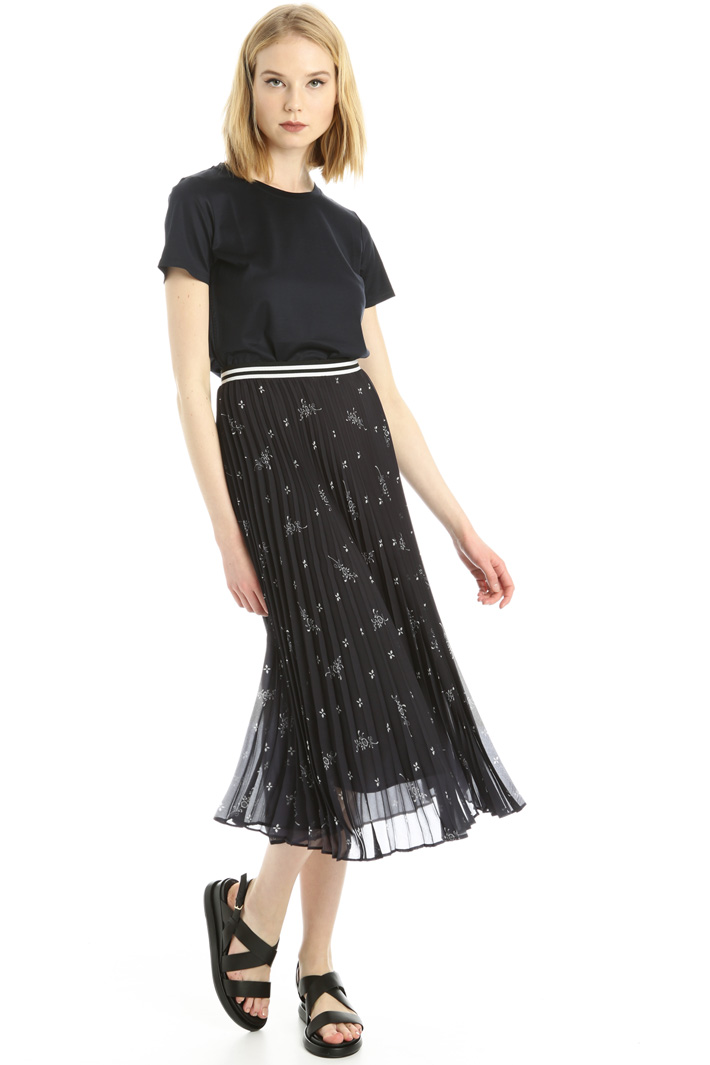 Pleated midi skirt Intrend Pleated midi skirt Intrend