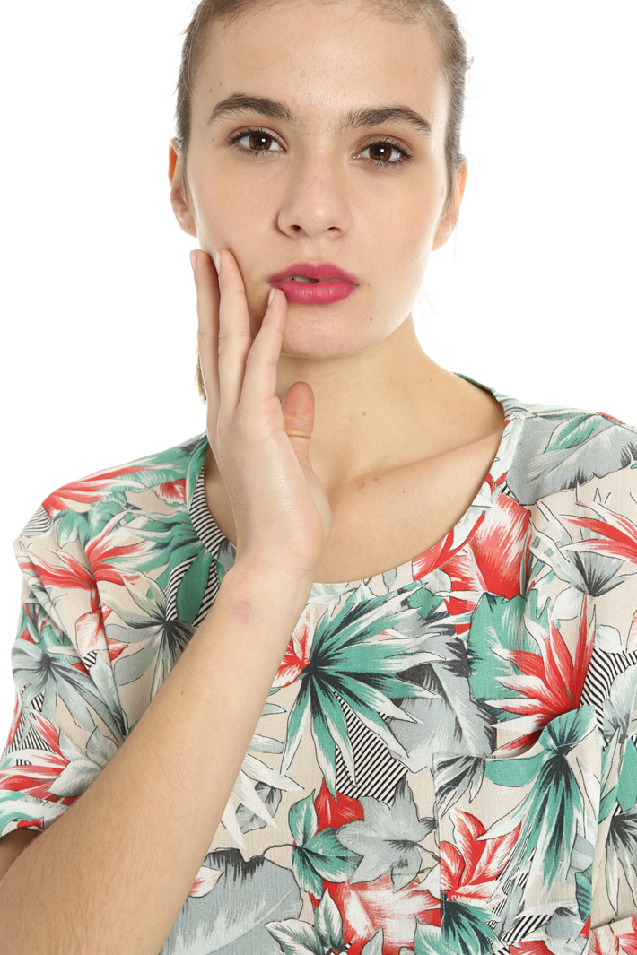 Pure viscose blouse Intrend Pure viscose blouse Intrend