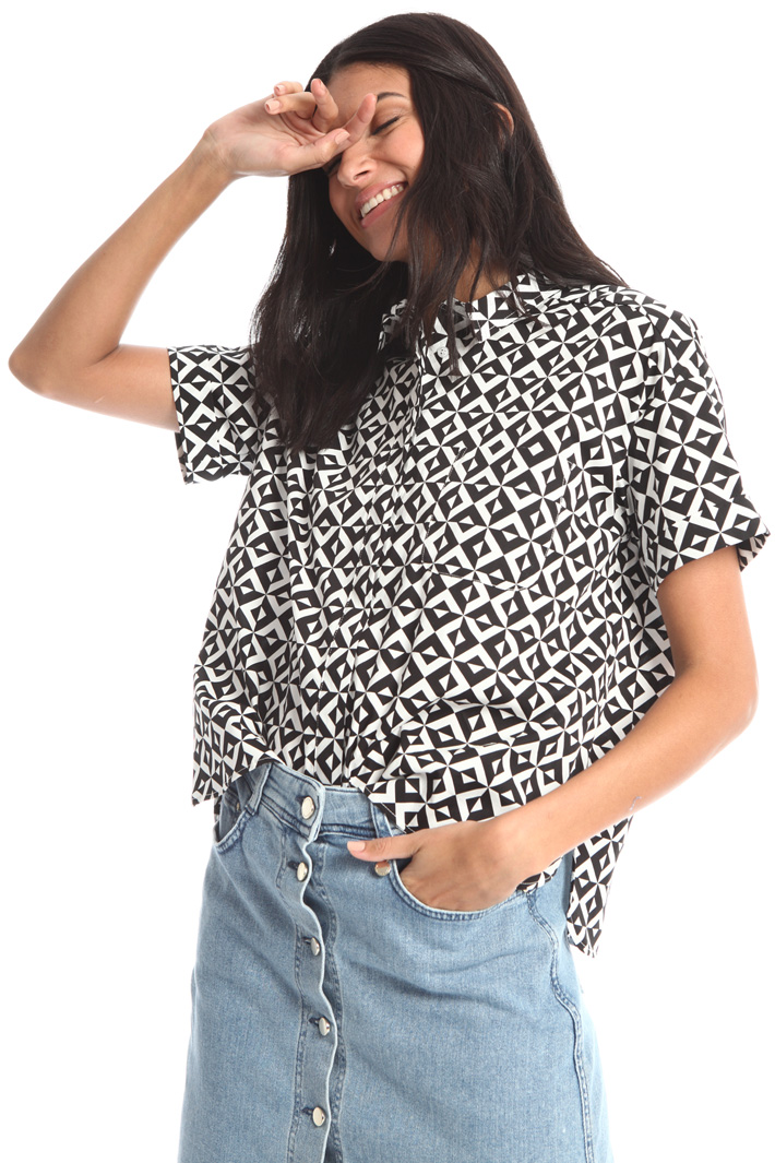 Geometrical pattern shirt Intrend Geometrical pattern shirt Intrend