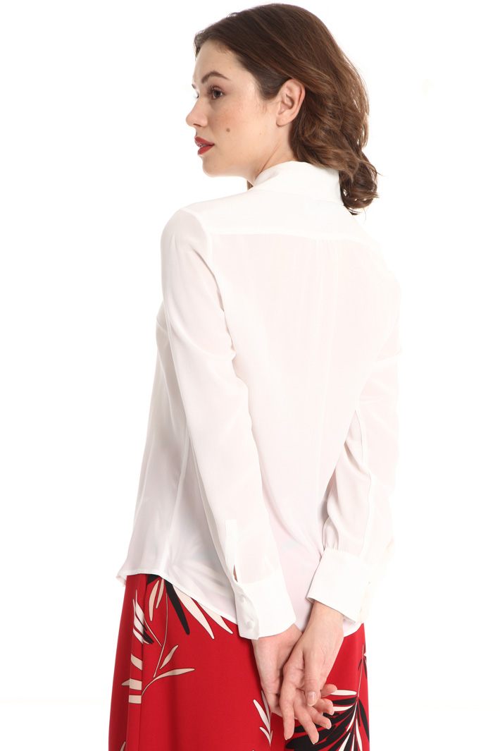 Long sleeve silk shirt Intrend Long sleeve silk shirt Intrend
