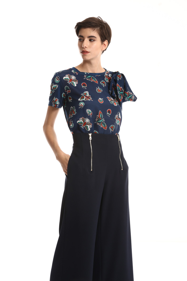 Flared gabardine trousers Intrend Flared gabardine trousers Intrend