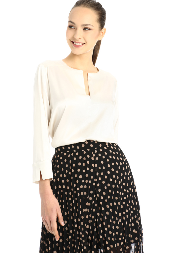 Silk satin blouse Intrend Silk satin blouse Intrend