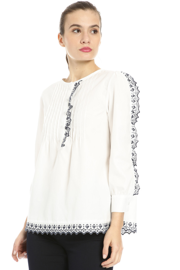 Embroidered cotton blouse Intrend Embroidered cotton blouse Intrend