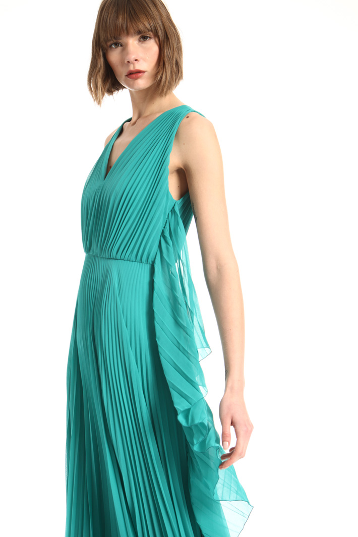 Pleated georgette dress Intrend Pleated georgette dress Intrend