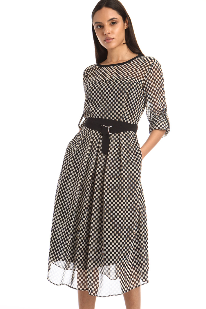 Crepe midi dress Intrend Crepe midi dress Intrend