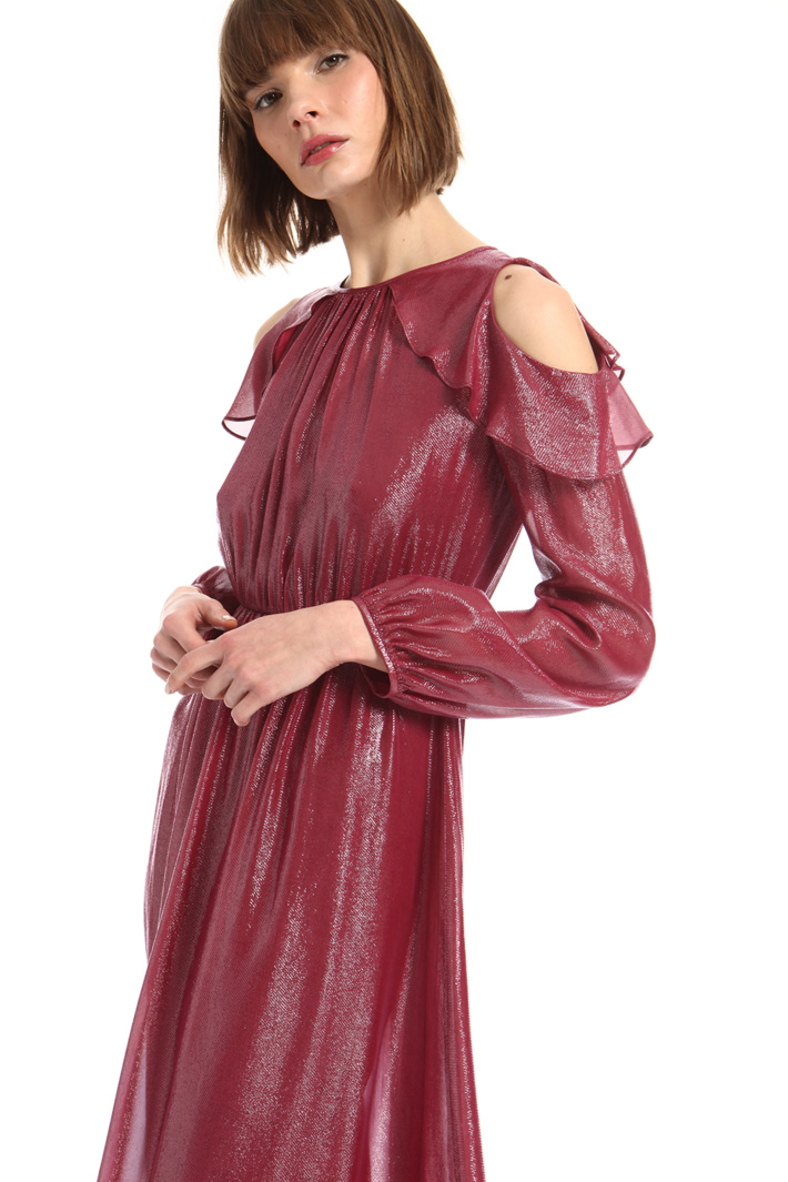 Cold shoulder georgette dress Intrend Cold shoulder georgette dress Intrend