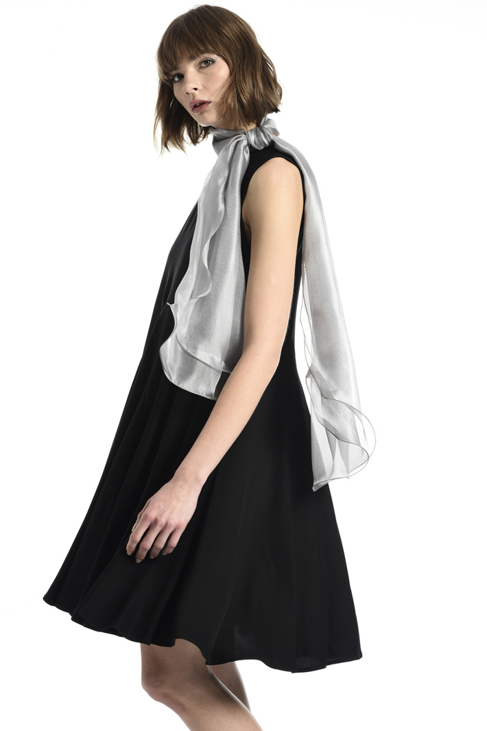 Foulard with glossy finish Intrend Foulard with glossy finish Intrend