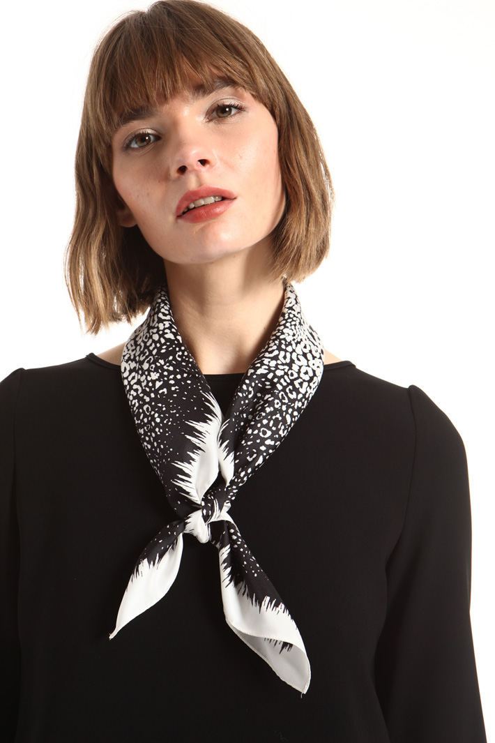 Pure silk foulard Intrend Pure silk foulard Intrend