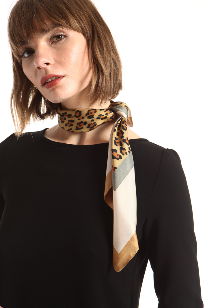 Pure silk foulard Intrend Pure silk foulard Intrend