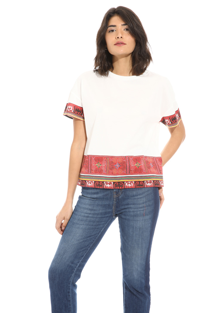 Printed bottom T-shirt Intrend Printed bottom T-shirt Intrend