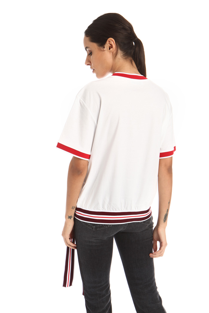 Trimmed T-shirt Intrend Trimmed T-shirt Intrend