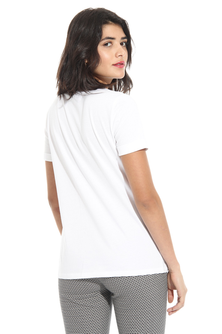 Cotton T-shirt with appliqué
Intrend Cotton T-shirt with appliqué
Intrend