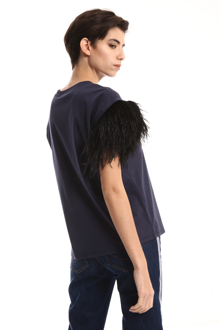 T-shirt with feathers Intrend T-shirt with feathers Intrend