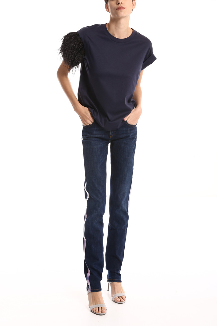 T-shirt with feathers Intrend T-shirt with feathers Intrend