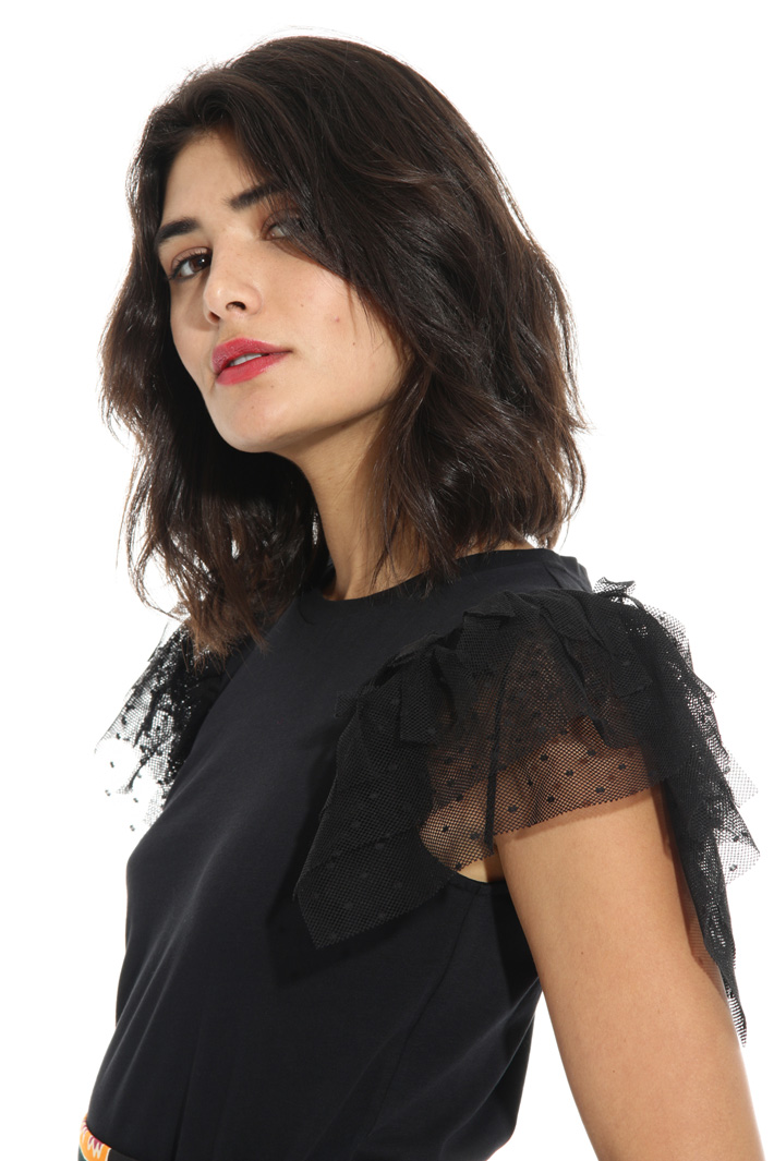 Lace sleeve T-shirt Intrend Lace sleeve T-shirt Intrend