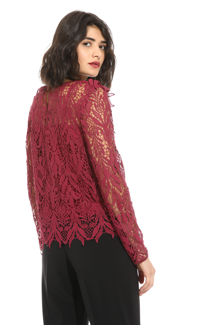Macramé lace blouse
Intrend Macramé lace blouse
Intrend