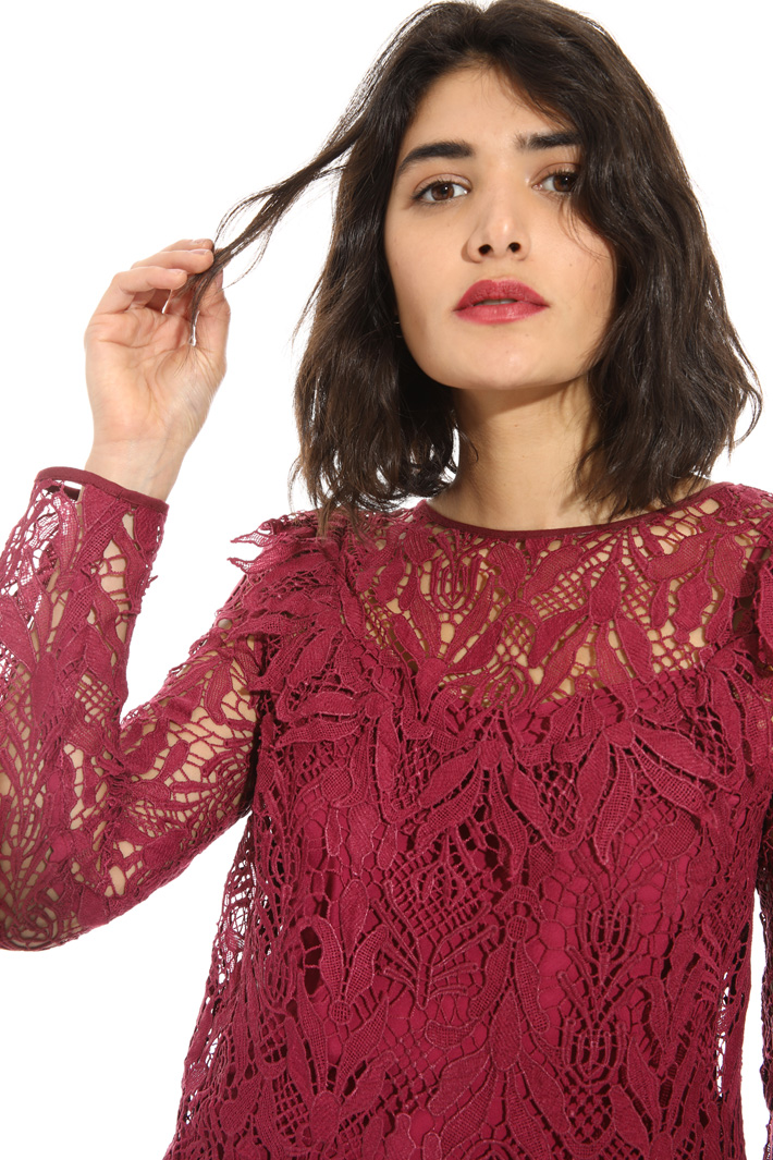 Macramé lace blouse
Intrend Macramé lace blouse
Intrend