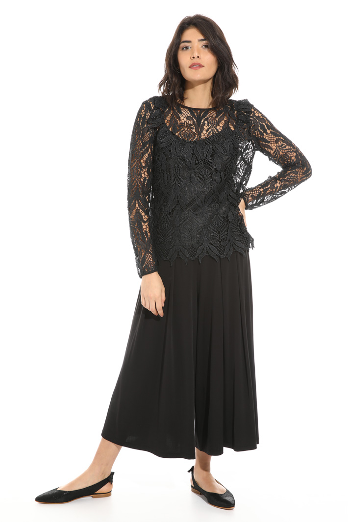 Macramé lace blouse
Intrend Macramé lace blouse
Intrend