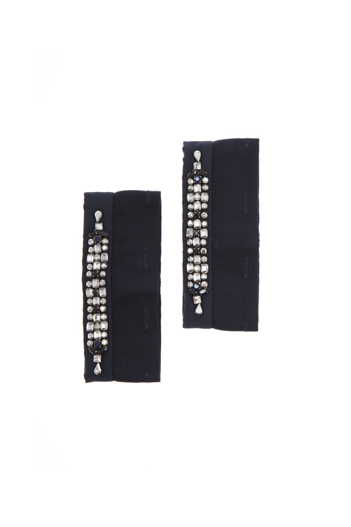 Cotton and rhinestone cuffs
Intrend Cotton and rhinestone cuffs
Intrend