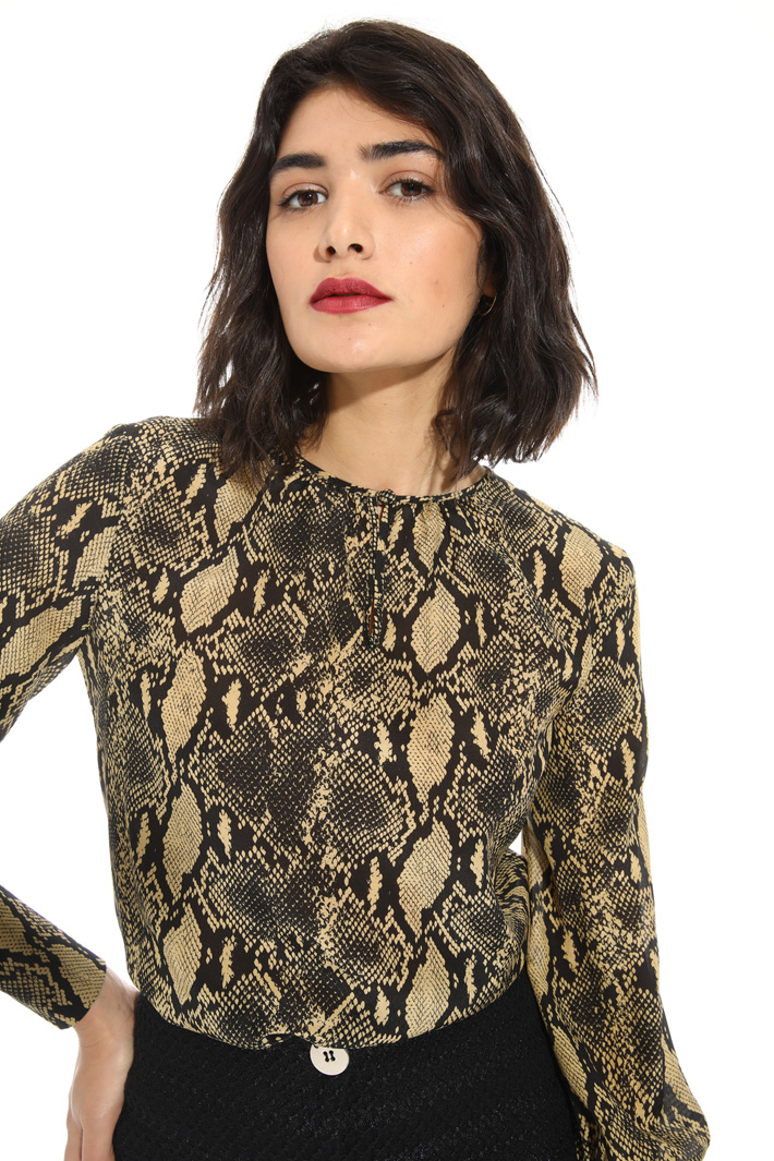 Silk and jersey blouse Intrend Silk and jersey blouse Intrend