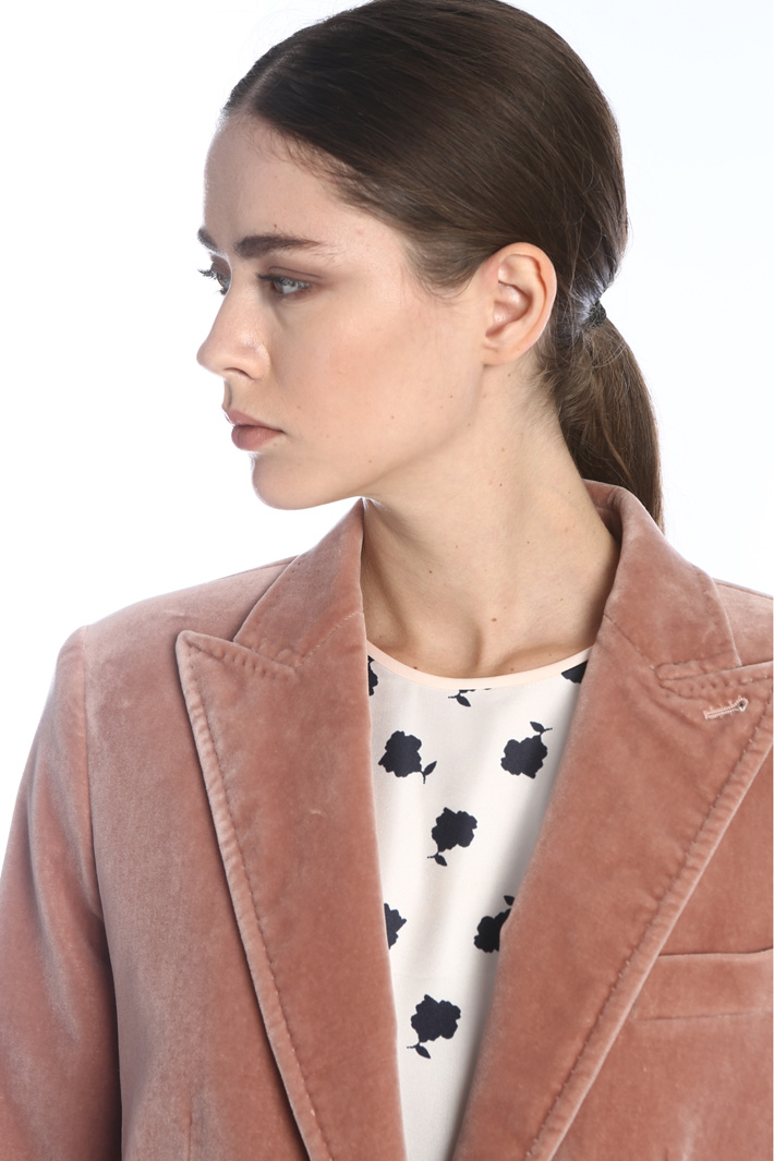 Stretch velvet blazer Intrend Stretch velvet blazer Intrend