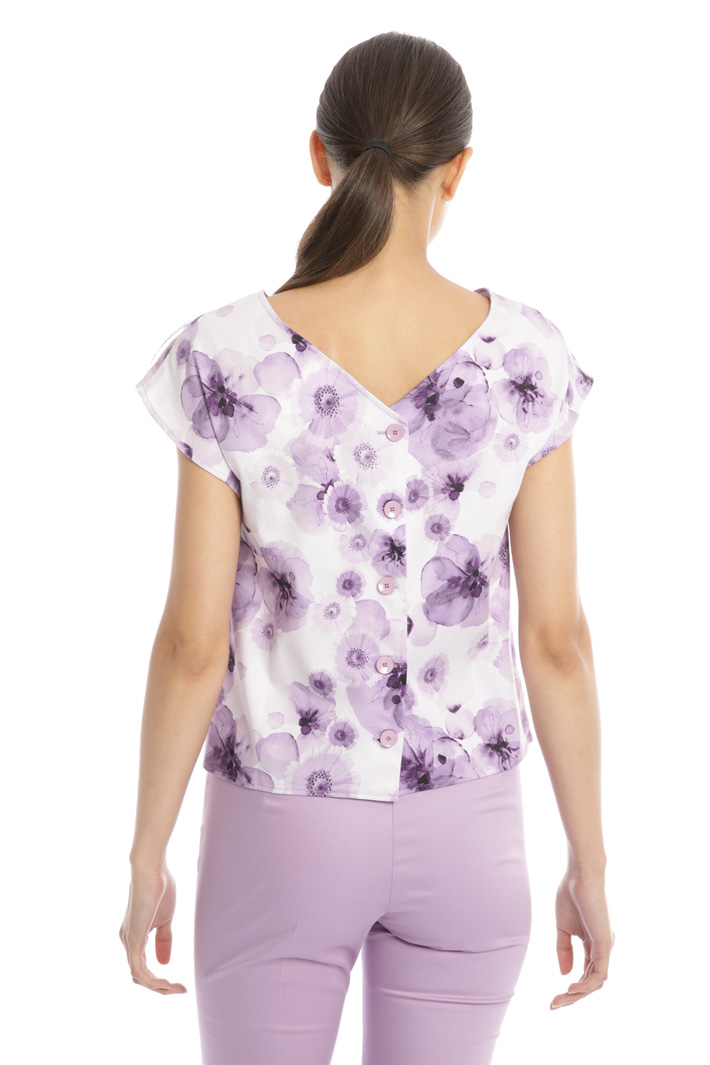 Back V-neck cotton top Intrend Back V-neck cotton top Intrend
